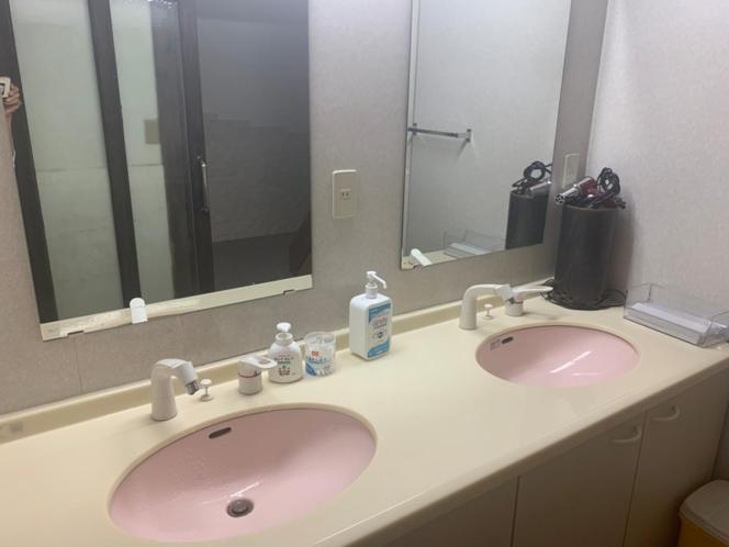 Iya Kankou Ryokan Mijoši Exteriér fotografie